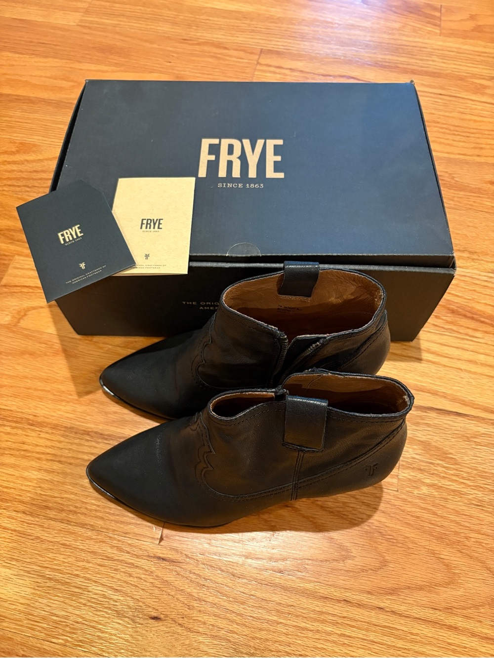 FRYE Black Pointed Leather Reina Ankle Booties with Side Zip - Picture 2 of 14